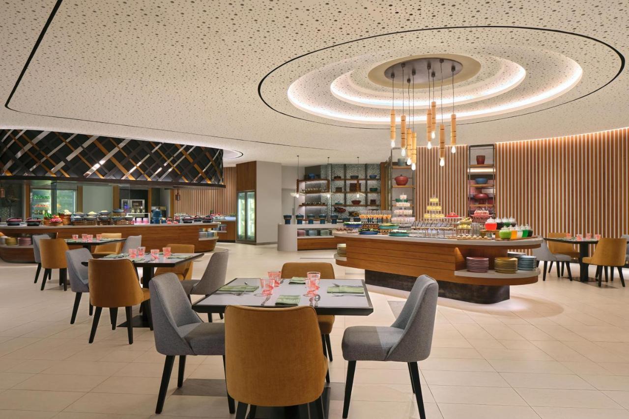 Four Points By Sheraton Surabaya, Pakuwon Indah Экстерьер фото