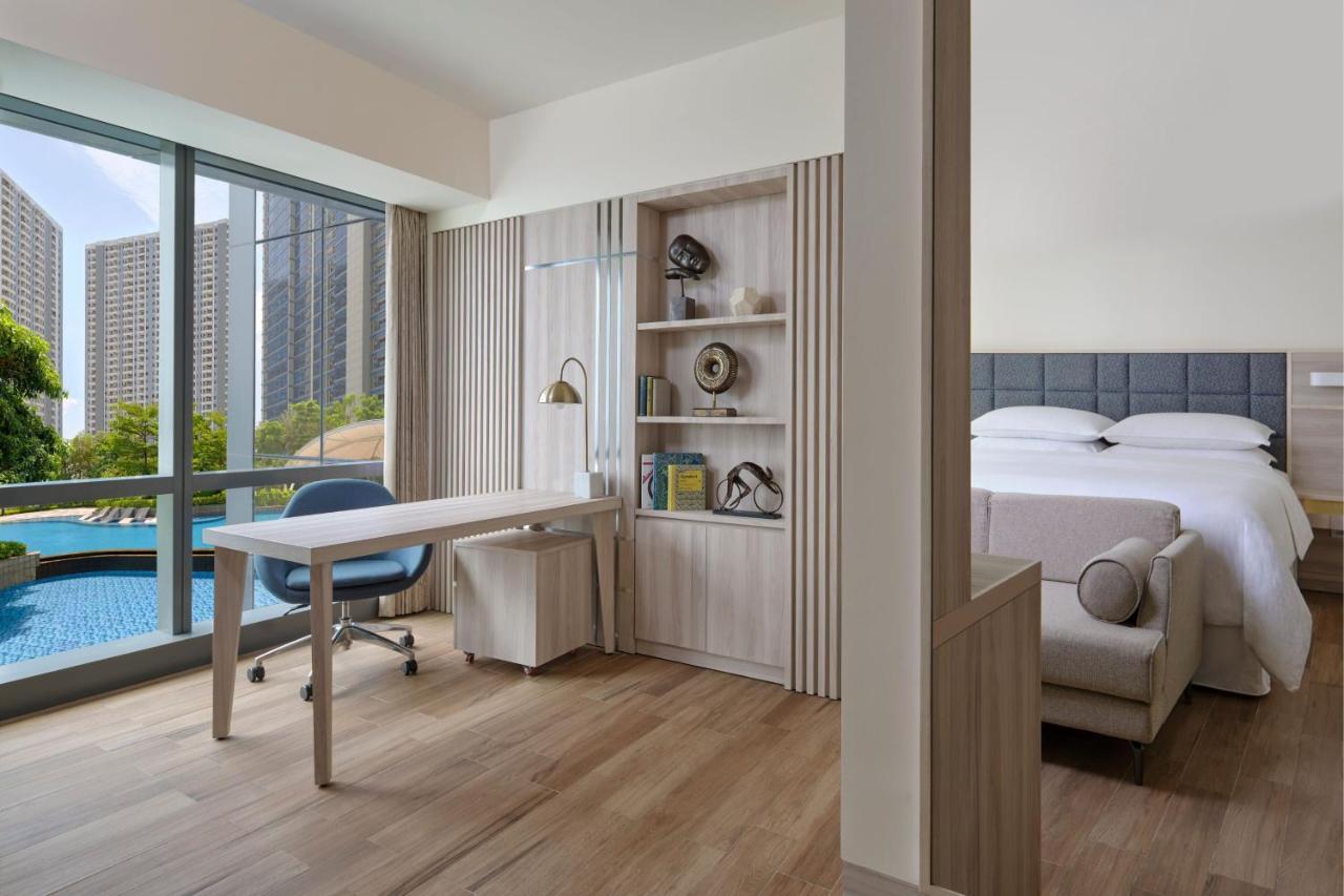 Four Points By Sheraton Surabaya, Pakuwon Indah Экстерьер фото
