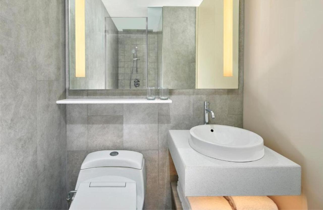 Four Points By Sheraton Surabaya, Pakuwon Indah Экстерьер фото
