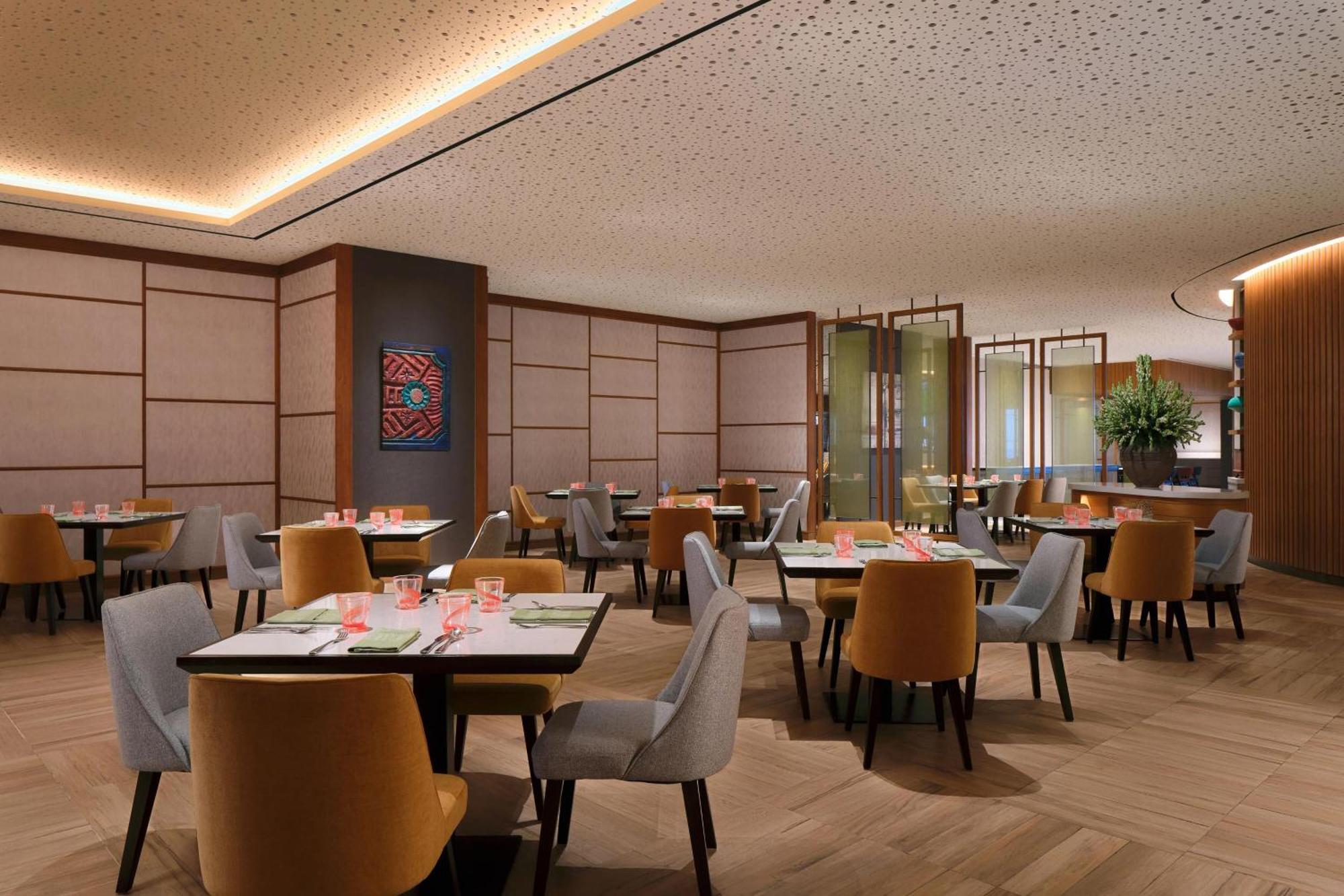 Four Points By Sheraton Surabaya, Pakuwon Indah Экстерьер фото