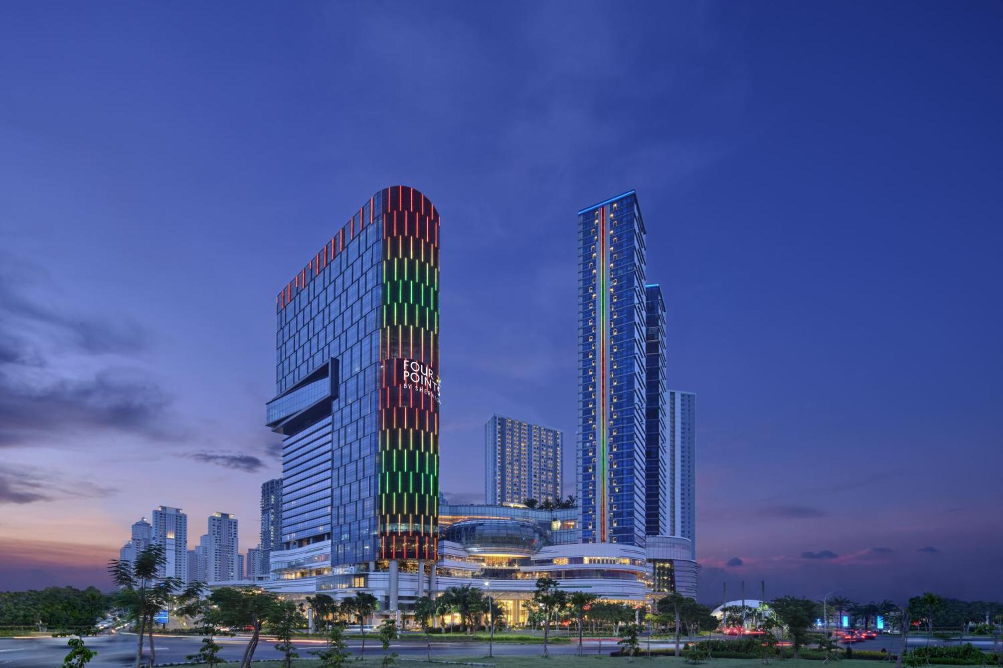 Four Points By Sheraton Surabaya, Pakuwon Indah Экстерьер фото