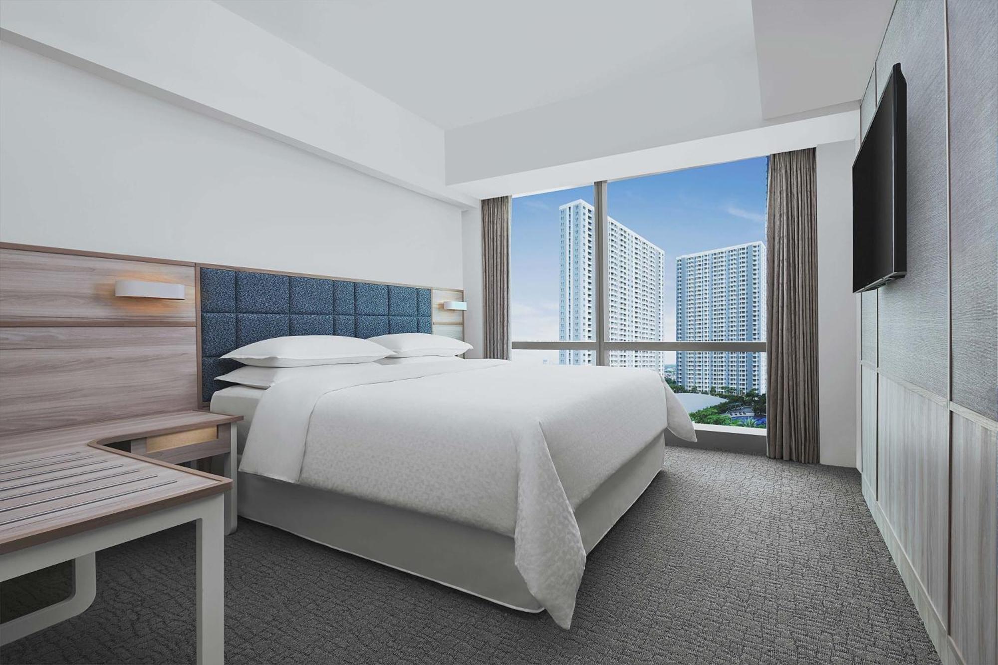 Four Points By Sheraton Surabaya, Pakuwon Indah Экстерьер фото